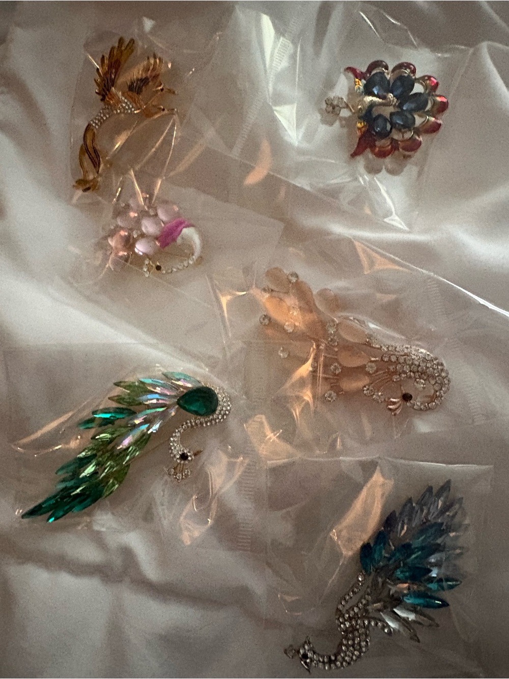 Crystal Peacock Feather Brooch Pin - Green Multicolor